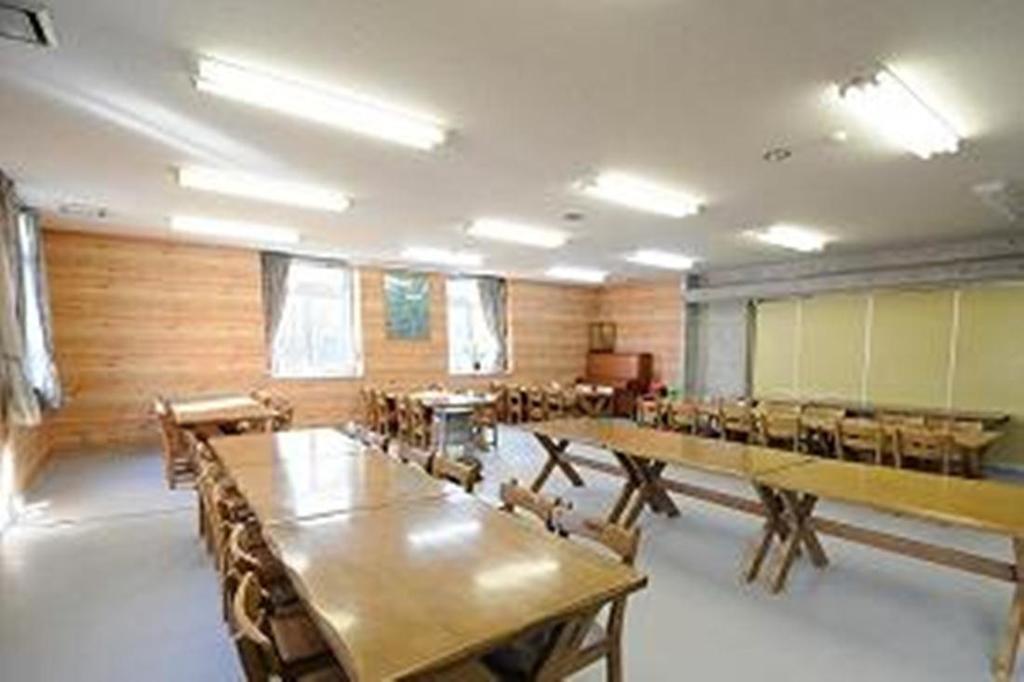 Kusatsu Kogen Youth Hostel Экстерьер фото